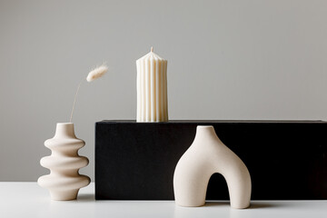 Cozy home Scandy interior decor accessories,modern hm beige ceramic vases with dry grass,...