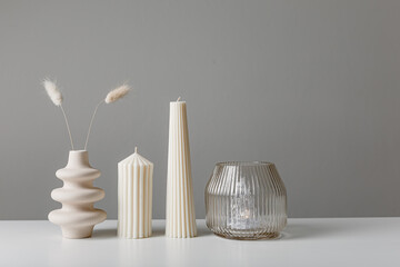 Cozy home Scandy interior decor accessories,modern hm beige ceramic vases with dry grass,...