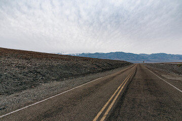 Fototapeta na wymiar Empty American highway in the Death Valley