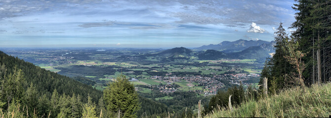 Panorama vom Jöchlkreuz auf Brannenburg ins Inntal, Alpen, Bayern, Deutschland - obrazy, fototapety, plakaty