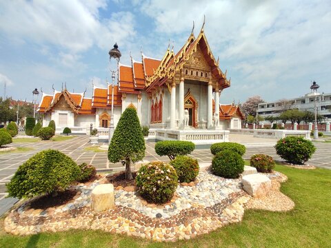 Wat Benchamabophit Dusitwanaram, Also known as the marble temple, it is one of Bangkok's best-known temples and a major tourist attraction.