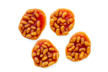 Baked beans in tomato sauce
