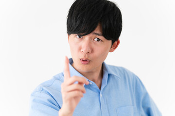 私服姿の若い男性　ライフスタイルイメージ