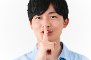 私服姿の若い男性　ライフスタイルイメージ