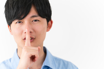 私服姿の若い男性　ライフスタイルイメージ