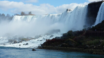 The beautiful Niagara waterfall landscape in autumn