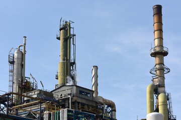 Raffineria  di petrolio