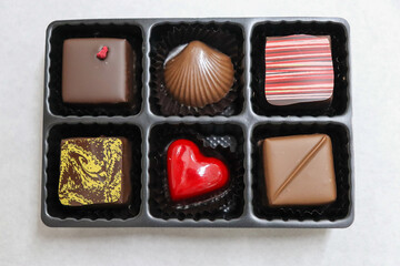バレンタインのチョコレートアソートボックス