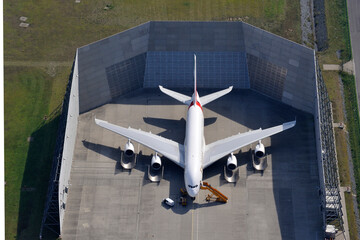 Airbus A380 in der Lärmschutzhalle
