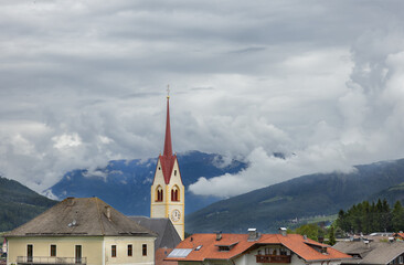 Fototapeta na wymiar beautiful rural scenery in the Dolomites