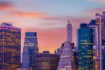 Downtown Manhattan skyline at sunset over Hudson River in New York City - obrazy, fototapety, plakaty