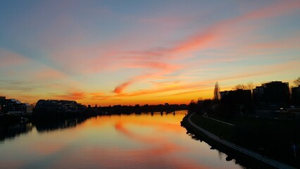 Sunset on the Neckar river 1 - obrazy, fototapety, plakaty