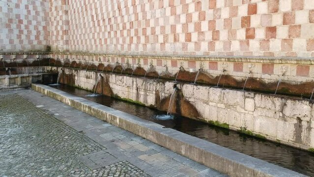 Fontana delle 99 cannelle - L'Aquila