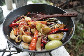 Indonesian foods, cooking in the jungle