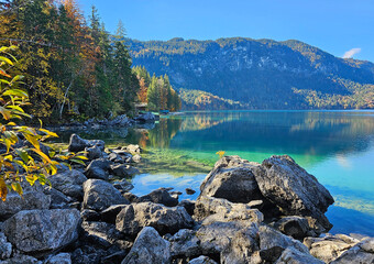 Wonderful views of the Eibsee in the middle of the Alps near the Zugspitze