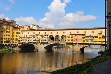 Fototapeta na wymiar Die Ponte Vecchio in Florenz, Italien