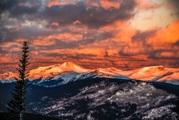 Rocky Mountain Sunrise - 696622317