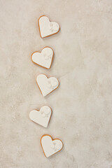 Obraz premium Heart cookies engagement wedding organization on the table style up view.