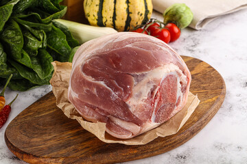 Uncooked raw pork knuckle with spices - obrazy, fototapety, plakaty