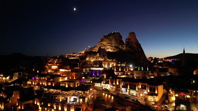 U&ccedil;hisar is a town in the Nevşehir District, Nevşehir Province in Cappadocia, Turkey. Its population is 3,555. It is 7 kilometres east of Nevşehir, 12 kilometres west of &Uuml;rg&uuml;p.