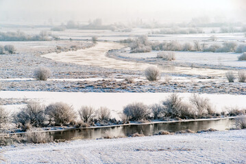 Podlaskie rzeki zimą, Nareśl, Narew, Biebrza, Polska - 696840333