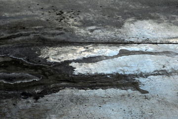 old wall with cracks