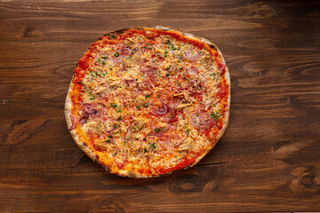 pizza, tonno, e, cipolla, pomodoro, mozzarella, cipolla rossa, rossa, forno, legna, tavolo, grezzo,...