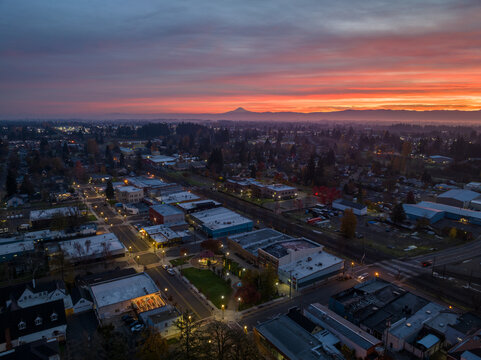 Stunning Sunrise looking at Mt Hood in Woodburn Oregon, Pacific Northwest 
