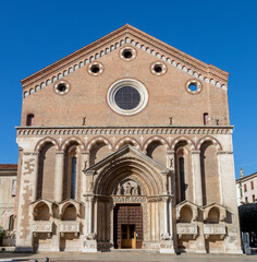 Fototapeta na wymiar Vicenza - The church chiesa di San Lorenzo