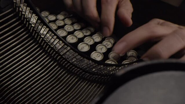 Typing on a 100 Year Old Antique Typewriter
