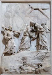 Deurstickers TREVISO, ITALY - NOVEMBER 8, 2023: The marble relief of Visitation  in the church La Cattedrale di San Pietro Apostolo by Lorenzo Bregno from end of 15. cent.  © Renáta Sedmáková