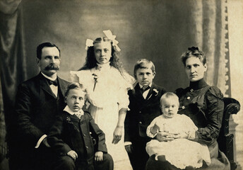 Antique 1890's Photo of Family of Six showing the Fashion of the 1890's