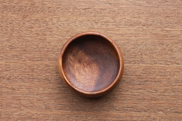 ナチュラルテイストな木の器