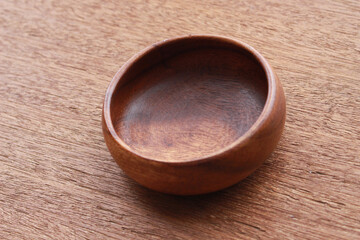 ナチュラルテイストな木の器