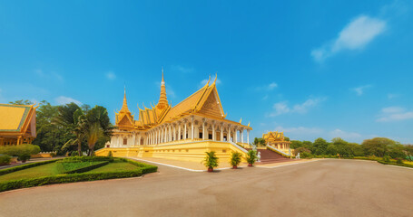 The golden Throne Hall of the Royal Palace Complex, Phnom Penh, Cambodia, Asia