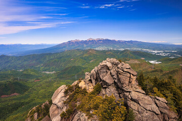 日本百名山の瑞牆山から眺めた景色