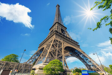 France- ile-de-france- paris- clouds over eiffel tower
 - obrazy, fototapety, plakaty