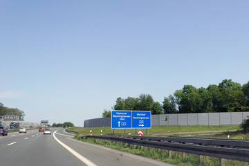Autobahn 2 hinter dem Kreuz Recklinghausen in Richtung Hannover