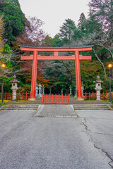 秋の朝　静かな香取神宮　二の鳥居(千葉県香取市）