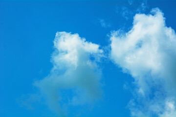 Obraz premium Beautiful blue skies with beautiful clouds