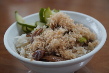 《高雄》美味しそうな丼