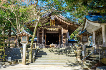 冬の志賀海神社　福岡県志賀島　Shikaumi Shrine in winter. Fukuoka Pref, Shikanoshim island. - obrazy, fototapety, plakaty
