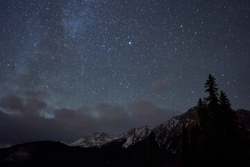 Banff Nationalpark Rocky Mountains Kanada bei Nacht - obrazy, fototapety, plakaty