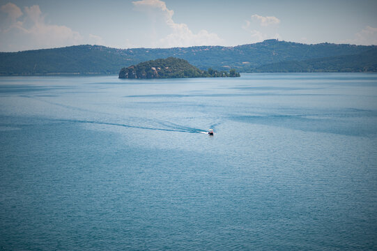 Isola bisentina al lago di Bolsena