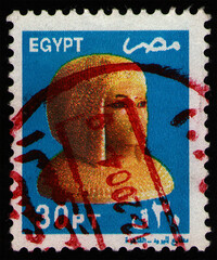 EGYPT - CIRCA 2002: postal stamp 30 Egyptian piastres printed by Egypt, shows Bust of Princess Merit Aton, circa 2002