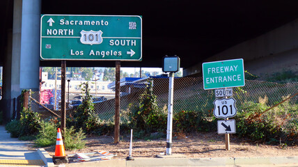 Los Angeles, California: US 101 Freeway Entrance sign - 697809309