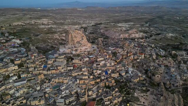 U&ccedil;hisar is a town in the Nevşehir District, Nevşehir Province in Cappadocia, Turkey. Its population is 3,555. It is 7 kilometres east of Nevşehir, 12 kilometres west of &Uuml;rg&uuml;p.