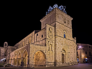 Fototapeta na wymiar Guardiagrele, Chieti, Abruzzo, Italy: Collegiate of Santa Maria Maggiore, the medieval church in the downtown of the ancient Italian town