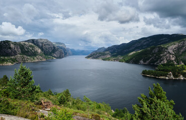 Fototapeta na wymiar Fjord in norway