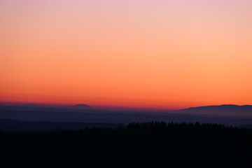 intensiv oranger Himmel, Steiermark